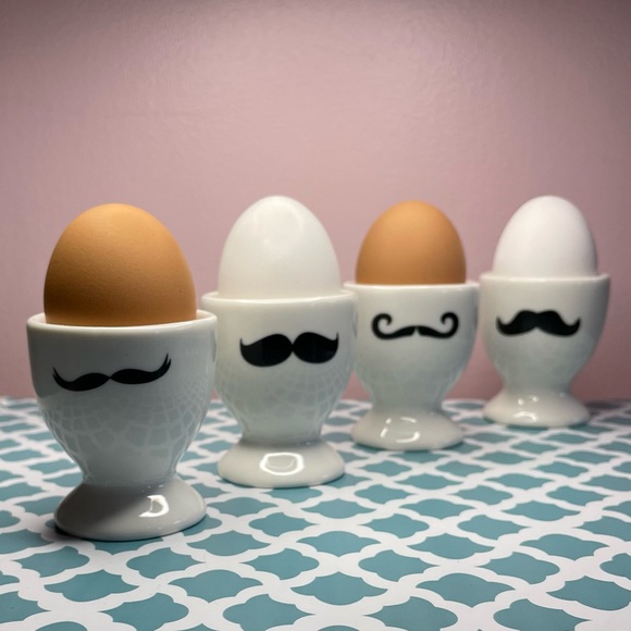 Egg Cups with Mustache Motif - Adorable Set of 4 - Eat your EGGS in Style! - Picture 1 of 11